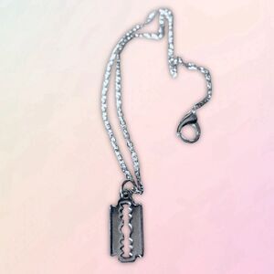 Dainty, Faux Razor Blade, Charm & Linked Chain, NEW